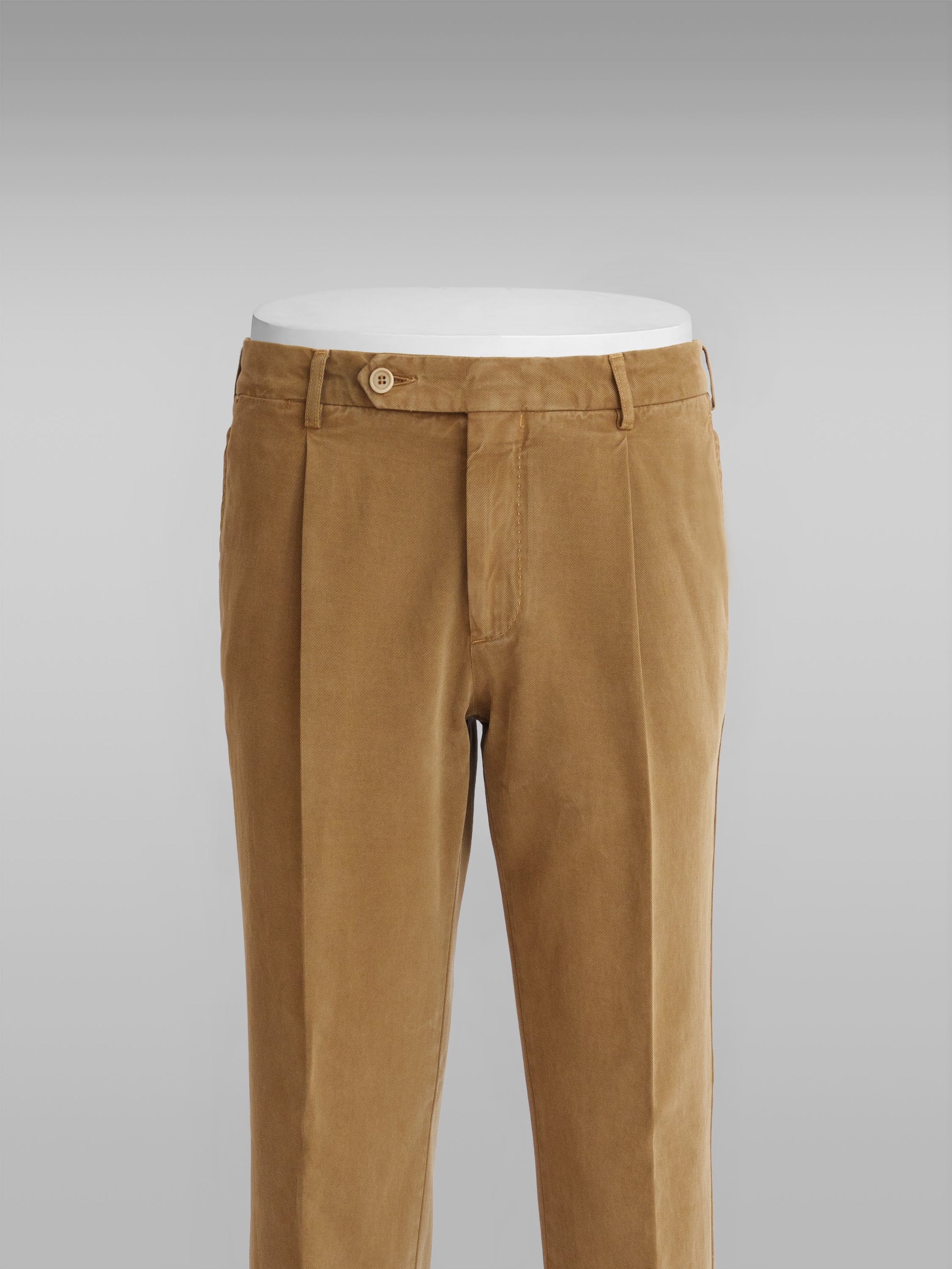 Pantaloni sportivi in cotone e cashmere color ocra a 1 piega